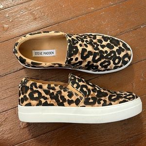 Steve Madden Cheetah print loafers
